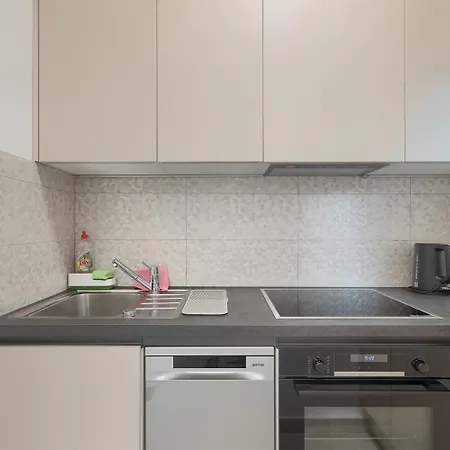 Doris Apartment