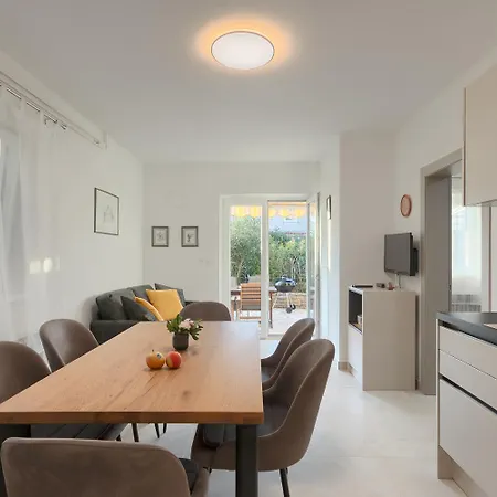 Doris Apartment *